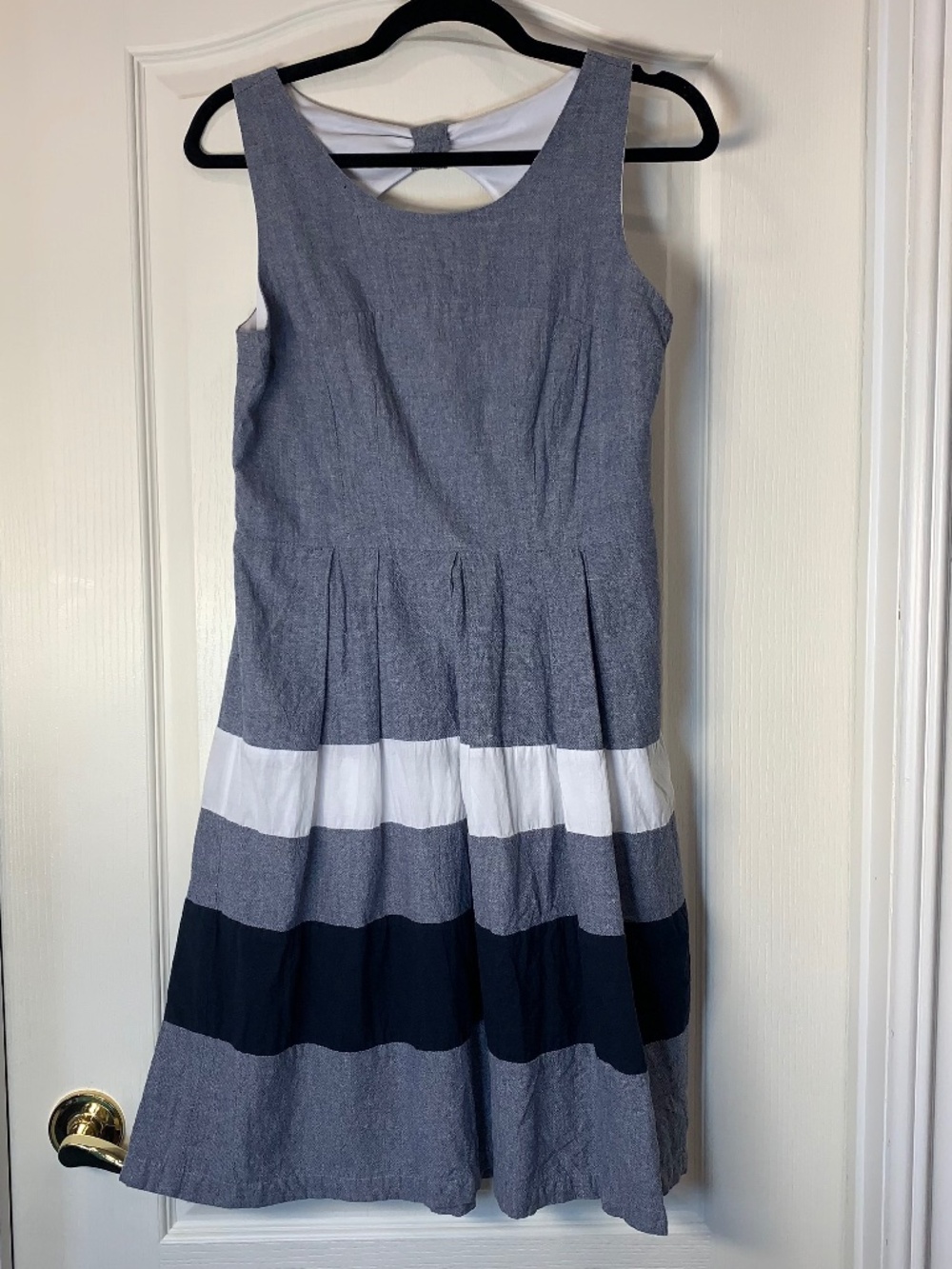 Classic Nautical Fit & Flare Dress Blue White Stripe Back Cutout Cotton Size 8